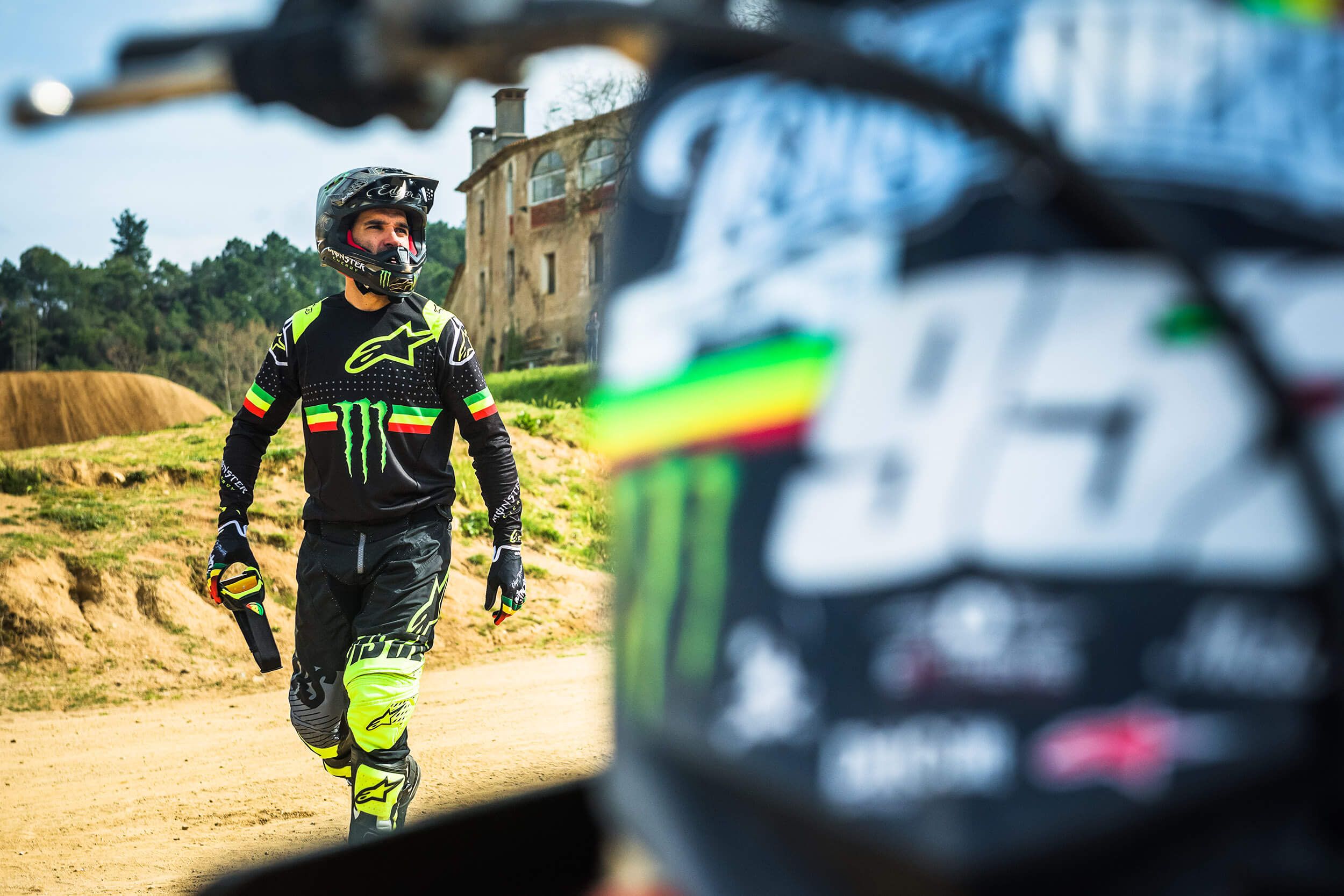 Edgar Torronteras walking