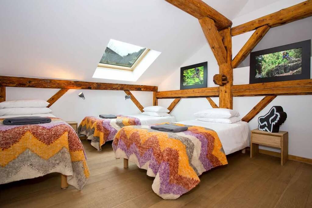 10% OFF at Hideout Hostel Morzine!