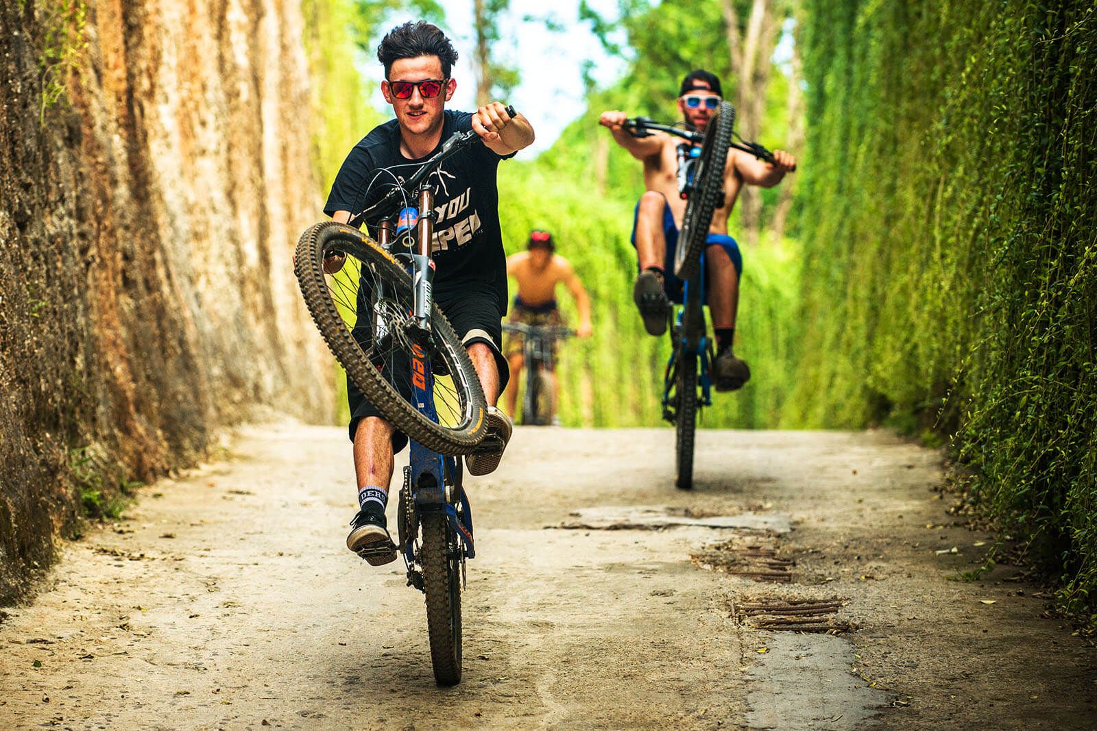 Joel Anderson Wheelie in Bali