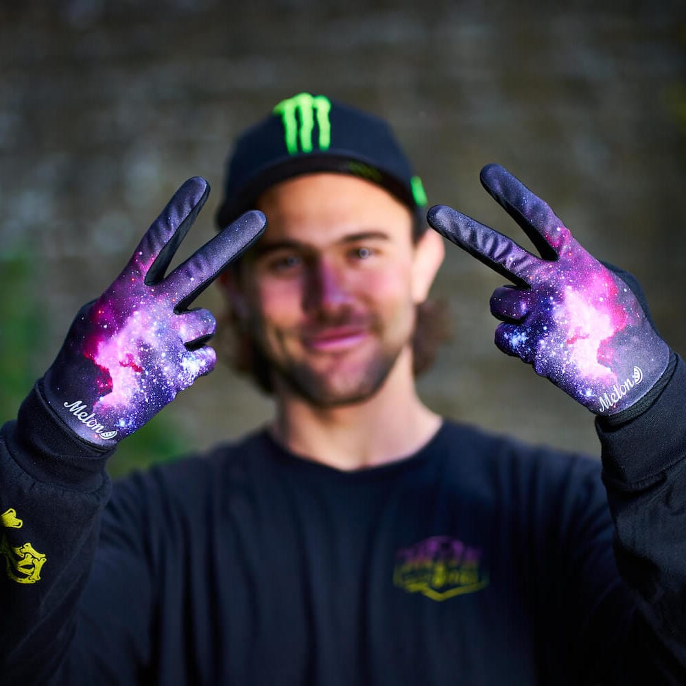 Melon Optics MTB Gloves (lifestyle) - Galaxy 2