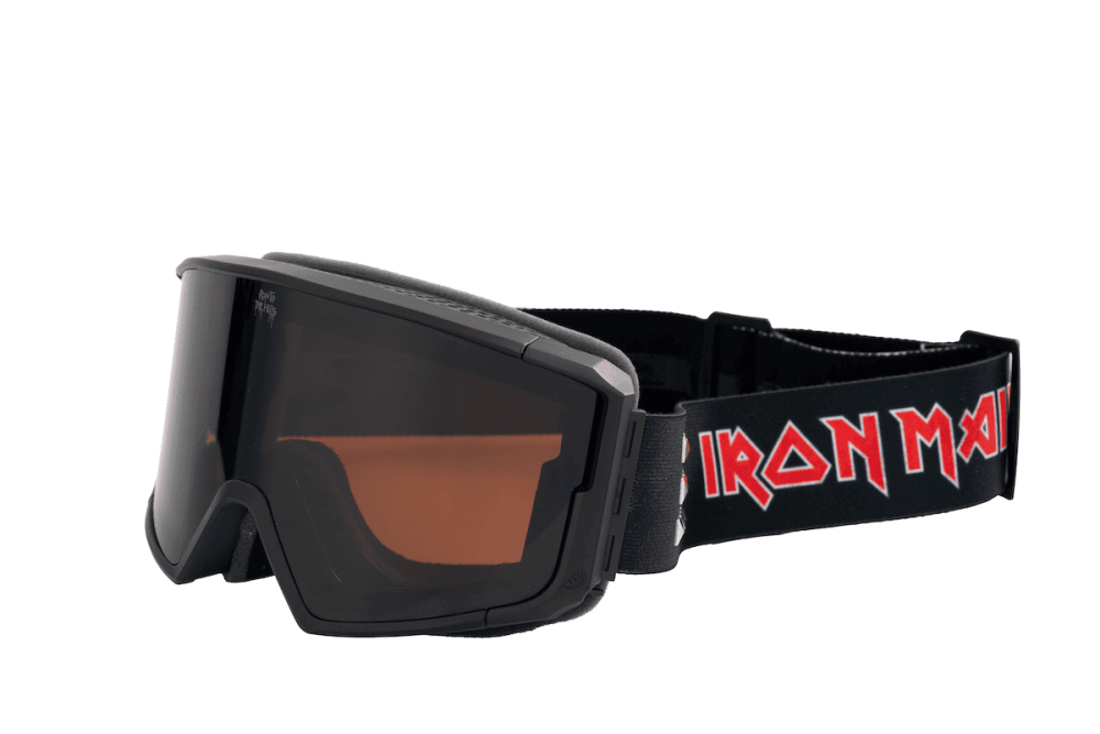Akira_Iron_Maiden_Studs_Smoke_1